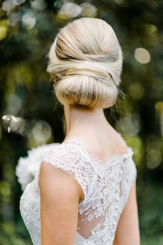 Featured Photographer: Caroline Lima Photographer; Wedding hairstyles ideas. Xv Hairstyles, Prom Hair Ideas, Bridesmade Hair, Hair Ideas For Short Hair, Ideas For Short Hair, Hairstyle Idea, Simple Wedding Hairstyles, Best Wedding Hairstyles