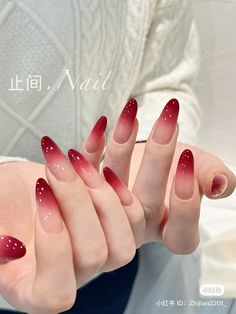 Red Ombre Nails, Maquillage Yeux Cut Crease, Faded Nails, Hello Nails, Pretty Gel Nails, Really Cute Nails, Soft Nails