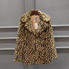 p>Gender: Women'sSize: S, M, L, XL, 2XL, 3XLColor: Yellow, WhiteFabric: Faux FurSleeve Length: Long SleeveSleeve Type: RegularElasticity: InelasticLook After Me: Wash separatelyOuterwear Length: RegularSize Suggestion: This Style is TRUE to... White Leopard, Leather Jacket Black, Mode Online, Winter Outfits Women, Winter Coats Women, Faux Fur Coat, Womens Fall, Outerwear Women, Black Coat