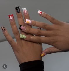 Shortie Freestyle Nails, Simple Nails Black Women, Nails With Boyfriends Name, Vacation Nails Black Women, Unique Acrylic Nail Designs, Colourful Acrylic Nails, Glow In The Dark Nails, Different Color Nails