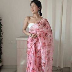 Sarees For Girls, Simple Saree Designs, Pearl Work, Fancy Sarees Party Wear, Indian Fashion Saree, Saree Designs Party Wear, Indian Dresses Traditional, Trendy Sarees, Saree Trends