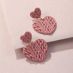 Polymer Clay Cable Knit Texture Pattern Drop Earrings. Disney Princess Earrings, Large Pearl Earrings, Diy Earrings Polymer Clay, Clothes Pegs, Bamboo Earrings, Light Earrings, Chic Earrings, Handcrafted Accessories, Heart Drop Earrings