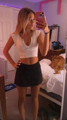 Southern Preppy Outfits, Single Pictures, School Ootd, Basic Girl Outfit, Preppy Aesthetic Outfits, Lulu Skirt, Southern Outfits, Lululemon Outfits, Professional Tips