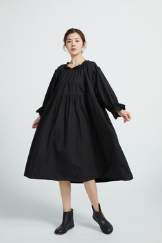 Loose Black cotton Tunics High Waist Loose Dress

 Materials used:cotton blended

Measurement:One size fits all for this item. Please make sure your size doesn't exceed this size: BUST-144cm   
   
length 107cm / 41.73"
Shoulder 108cm / 42.12"
bust 144cm / 56.16"
Sleeve length 58cm / 22.62"




We ship worldwide.

Tracking numbers provided for all orders. Comfort Wear, Dress Gift, Loose Dress, Nike Outfits, Spring Dresses, Dress Materials, Nun Dress, Tunics, One Size Fits All