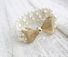 Classy And Fab, Diy Wire Jewelry Rings, Handmade Bead Jewellery, Thread Bangles Design, Wire Jewelry Rings, Hair Tie Bracelet, Diy Fashion Accessories, Fun Bracelet, Bow Bracelet