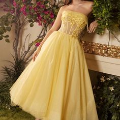 New Yellow Midi Sunshine Prom Aperty Evening A-Line Tea Dress Yellow Tea Length Dress, Halter Dress Casual, Work Party Dress, Andrea And Leo, Purple Evening Gowns, Elegant Ball Gowns, Yellow Gown, Prom Dresses Yellow, Night Club Dress