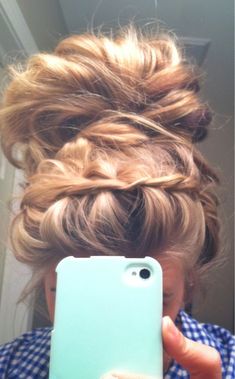 Love it! Braid Messy Bun, Rope Braid, Hair Clothes, Olivia Palermo, Hair Envy, Love Hair, Gigi Hadid