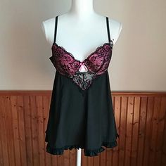 Nwot Black/Pink Rene Rofe Nightie Size Large. Brand New Without Tags And Comes From My Smoke Free And Pet Free Home. This Has A Full Lightly Padded Bra. Pink Camisole For Nightwear, Pink Stretch Sleepwear For Night, Pink Underwire Sleepwear, Night Sleepwear With Lace Trim And Underwire, Pink Coquette Sleepwear For Night, Pink Coquette Sleepwear, Padded Bra, Women's Intimates, Black Pink