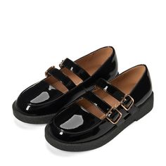 Sloane elevates the classic Mary Jane ballet flats to give them a comfortable edge. They've been made from gloss leather with platform lug soles and round toes. Summer Pumps, Ballet Flats Black, Cozy Shoes, Velvet Sneakers, Mary Jane Ballet Flats, Spring Boots, Warm Shoes, Walker Shoes, Loafer Sneakers