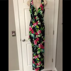 Women’s A’gaci Maxi Dress. Size Medium. Bright & Colorful. *The V Part On The Chest Has A Wire. Comes From Pet Free And Smoke Free Home. Tropical Fitted V-neck Maxi Dress, Tropical Style Fitted V-neck Maxi Dress, Fitted Tropical V-neck Maxi Dress, Fitted V-neck Tropical Print Maxi Dress, Fitted Pink Maxi Dress With Tropical Print, Summer Floral Print Maxi Dress For Night Out, Pink Floral Print Maxi Dress For Night Out, Pink Floral Maxi Dress For Night Out, Fitted Tropical Maxi Dress For Brunch