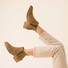 Make way for Eva. Our closet-staple complete with enhanced comfort features, this timeless chelsea-style boot is ready to help you effortlessly transition from work-to-play. | Women's Eva Everyday Chelsea Boots Taupe Suede . Size 7 Tan Women, Easy Going, Leather Pulls, Chelsea Boot, Nubuck Leather, Sustainable Materials, Leather Care, Side Panels, Pull Tab