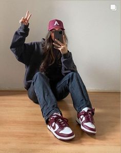 Nike Dunks Red Outfit, Nike Dunk Red Outfit, Nike Dunk Women Outfit, Red Nike Dunks Outfit, Red Dunks Outfit, Nike Dunk Outfit Woman, Nike Dunk High Outfit, Dunk Outfit Women, Outfit Dunk