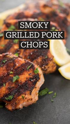 Grilled Pork Chop Recipes, Roast Meals, Pork Chop Recipes Grilled, Summer Bbq Recipes, Low Carb Pork, Lemon Bowl, Sausage Dishes, Paleo Meals, Smoked Meats