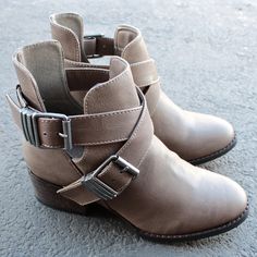 cute double buckled cut out ankle boot with stacked heels (more colors) Black Ankle Strap Heels, Stylish Boots, Stitch Fix Outfits, Ankle Strap Heels, Stacked Heel, Shoe Obsession, Sock Shoes, Comfortable Shoes, Cute Shoes