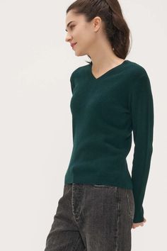 This v neck sweater is spun from cashmere and merino wool, so you know it's going to keep you snug Pair with skinny pants for a professional look, or your favourite boyfriend jeans to stay casual. Style #: WSAG107 Wool Sweaters Womens, Woman Personality, Merino Wool Sweater, Professional Look, Fashion Labels, V Neck Sweater, Winter Collection, Modern Woman, Vneck Sweater