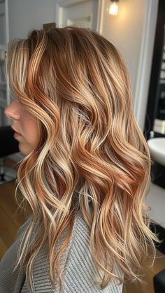 25 Stunning Hair Highlights Ideas for a Gorgeous New Look | Lookosm Blonde And Red Highlights, Blonde Hair With Copper Lowlights, Blonde And Caramel Highlights, Caramel Highlight, Hair Highlights Ideas, Coppery Red, Blonde Foils, Red Hair With Blonde Highlights, Highlight Ideas