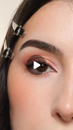 Ashley on Instagram: "Today’s Soft Wearable Spring Eye Makeup Look❤️
Would you wear this look?
Everything is linked on my LTK(linked in bio)
*products received by brands in PR #eyemakeup #springmakeup #everydaymakeup" Spring Eye Makeup, Winged Liner, Spring Makeup, Maquillaje De Ojos, Eye Makeup, Makeup Looks, Makeup