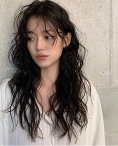 Shag 2c Hair, Curly Long Hair Layers, Womens Perm, Korean Girl Curly Hair, Curly Korean Hair, Digital Perm Long Hair, Haircuts For Naturally Wavy Hair Medium, Women Perm, Korean Curly Hair