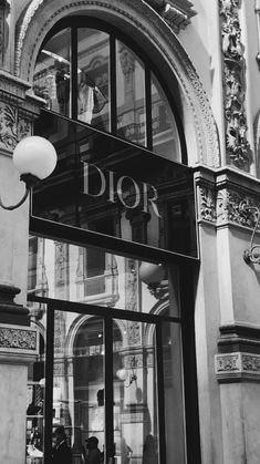 DIOR Aesthetic Background White, Dior Aesthetic Wallpaper, Aesthetic Dior, Dior Wallpaper, Dior Aesthetic, Black And White Photo Wall, Space Phone Wallpaper, Black And White Picture Wall, Backgrounds Aesthetic