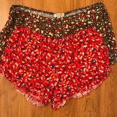 Cute Dainty Shorts. Green And Red With Flowers. Great For Wearing Around The House Or To The Beach! Two Sz:S Left. One Red One Green. Sale!!!! Sale!!!! All Items Marked With “3 For $20 ” Are 3 For 20$. To Purchase Please Add 3 Items With “3 For $20 ” In The Listing Title To A Bundle. I Will Send You An Offer For 20$. Red Summer Loungewear Bottoms, Casual Red Floral Print Bottoms, Casual Red Stretch Pajama Shorts, Red Floral Print Short Length Bottoms, Summer Floral Print Red Bottoms, Red Floral Print Summer Bottoms, Stretch Red Floral Print Bottoms, Red Summer Pajama Shorts, Red Floral Print Beach Shorts