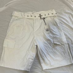 White Nwt Cargo Shorts Size S White Wide Leg Shorts With Pockets, White Wide-leg Shorts With Pockets, White Shorts With Belt Loops, White Short Bottoms With Belt Loops, White Short Length Bottoms With Belt Loops, White Bermuda Bottoms With Pockets, White Utility Bottoms With Belt Loops, White Cargo Shorts For Spring, Spring White Cargo Shorts