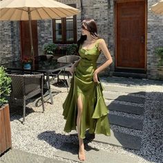 Backless Long Dress, Satin Dress Long, Summer Bodycon Dress, Spaghetti Strap Maxi Dress, Evening Gowns Elegant, Elegant Dresses For Women, Maxi Robes, Satin Maxi Dress, Ruffled Maxi Dress