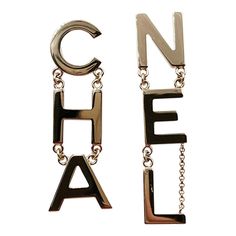 Chanel Light Gold Letter Long Piercing Earrings * Marked 19 * Made in Italy *Comes with original box and pouch -It is approximately 0.7″ x 3″. -Very shiny and classic -In a pristine condition 6139-44558  Please see the measurements section for best approximate dimensions. Piercing Earrings, Gold Letter, Clover Earrings, Chanel Accessories, Vintage London, Gold Letters, Accessories Jewelry Earrings, Vintage Chanel, Coco Chanel