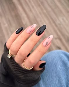 Starry Nails, Paznokcie Hello Kitty, Nye Nails, Dark Nail, New Years Eve Nails, Nagel Tips, Smink Inspiration, Her Nails, Almond Nails Designs