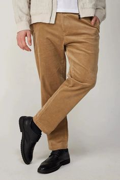 These stunning beige pants are made from sturdy corduroy fabric, made from 98% cotton and 2% elastane for added comfort. It's a classic piece that offers many benefits: elegance, timelessness, versatility, and much more. Let's explore the details that make all the difference. Beige Corduroy Bottoms For Winter, Beige Corduroy Pants For Fall, Casual Velvet Bottoms For Spring, Classic Corduroy Pants For Work, Winter Beige Corduroy Bottoms, Classic Relaxed Fit Corduroy Bottoms, Classic Corduroy Tapered Leg Bottoms, Classic Wide Leg Corduroy Bottoms, Classic Wide Leg Corduroy Pants