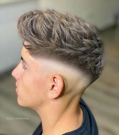 Pin on レザーフェィド Side Fade Haircut Men Medium Long, Short Side Long Top Haircut Men, Fade Hairstyle Men, Fresh Haircuts For Men, Mens Haircut Long On Top Short On Sides, Fade With Long Hair On Top, Faded Haircut, Boys Fade Haircut