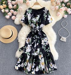 Flower Dress Outfit, Chiffon Casual Dress, Dapper Dress, Short Floral Dress, Flower Cloth, Modesty Outfits, Fashion Top Outfits, Modest Dresses Casual, Cute Dress Outfits