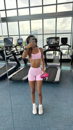 Pink matching set, gym aesthetic Gym Sets Outfit, Matching Activewear Set, Matching Gym Set, Dfyne Gym Outfit, Gym Sets Aesthetic, Pink Gym Set, Cute Gym Sets, Gym Pink Aesthetic, Matching Workout Set