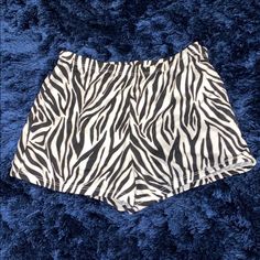 Comfortable And Easy To Move In Design/Fabric In Brand New Condition- Never Worn Stretch Zebra Print Bottoms For Summer, Casual Zebra Print Bottoms For Summer, Casual Zebra Print Summer Bottoms, Casual Fitted Bottoms With Zebra Print, Casual Fitted Zebra Print Bottoms, White Stretch Zebra Print Bottoms, White Zebra Print Stretch Bottoms, Casual Stretch Zebra Print Bottoms, White Stretch Bottoms With Zebra Print