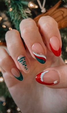 Christmas Tree Nail Designs, Unghie Nail Art, Tree Nails, Winter Nails Acrylic