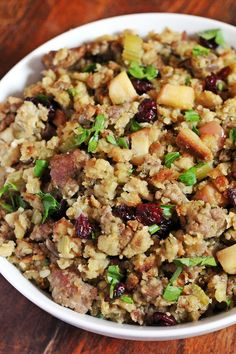 Slow Cooker Maple Sausage, Apple and Herb Stuffing Traditional Thanksgiving Stuffing Recipe, Cranberry Stuffing, Maple Sausage, Sausage Stuffing Recipe, Fresh Herb Recipes, Sausage Potato, Delicious Sides, Sausage Stuffing, Stuffing Recipes For Thanksgiving