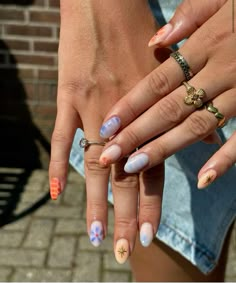 #biabnails #nailart #summernails #naildesign Aubrey Nails, Spring Abstract Nails, Gel X Nail Ideas, Nail Inspo Ideas, Nail Inspired, Spring Abstract, Biab Nails, Gel X Nail, Hoco Nails