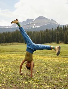 Movement Aesthetic, Hiking Pose, Father's Day Greeting Cards, Staying Fit, Bungee Cord, Life Well Lived, Granola Girl, Fp Movement, Outdoor Photography