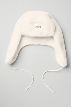 Faux Fur Polar Hat - Ivory | Alo Yoga Adorabeezle Winterpop, Winter Trendy Outfits, Autumn Wishlist, Fur Trapper Hat, Faux Fur Bucket Hat, Cold Weather Hats, Breathable Clothes, Trapper Hat, Fleece Hat