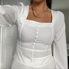 White Princess Style Blouse With Balloon Sleeves. One Of My Favs! Side Zipper. Brand New. White Fitted Blouse With Square Neck, White Square Neck Top For Party, Elegant Square Neck Blouse For Brunch, White Princess, Cute Princess, Style Blouse, Princess Style, Balloon Sleeves, Side Zipper