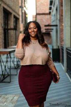 Trendy Curvy Outfits, Pencil Skirt Fashion, Curvy Casual Outfits, Look Plus Size, Plus Size Fashion For Women, Fashion Weeks, Curvy Girl Outfits, Curvy Girl Fashion, Curvy Outfits