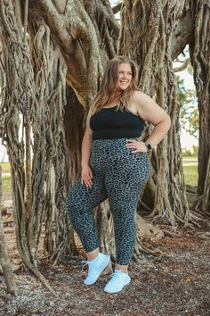 Discover the sensation of pure comfort with our Ann leggings. Their buttery softness and lightweight design make them a dream to wear. These leggings are designed to provide peace of mind. They won't roll down, and they're completely non-see-through, so you can focus on what matters most. Sizing tip: True to size Made of 92% Polyester and 8% Spandex