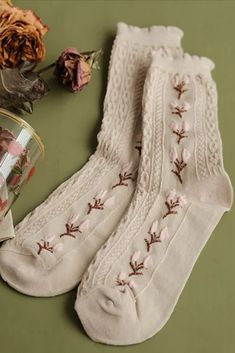 2 Pairs Retro Middle-tube Retro Floral Socks Cottage Core Socks, Trendy Beige Cotton Socks, Comfortable Beige Mid-calf Socks, Casual Cream Knee-high Socks, Comfortable Cotton Knee-high Socks For Spring, Casual Beige Knee-high Socks For Spring, Boho Socks, Socks Aesthetic, Flower Socks