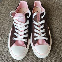 Brand New No Orginal Box Women's Size 6.5 (Men 4.5) Brown Leather Converse, All Black Converse, Converse Slip On, Brown Converse, Color Converse, Converse Pink, Leather Converse, Converse Low Tops, Yellow Sneakers