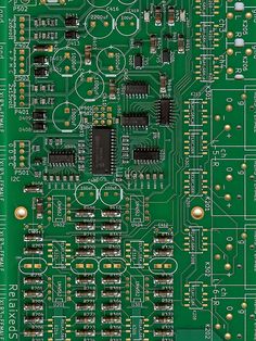 an electronic circuit board with many different components