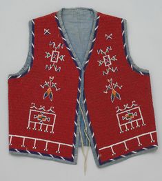 Native Clothes, Indian Artifacts, Native American Crafts, Native Beadwork, Native American Peoples, Beautiful Beadwork, Native American Beadwork, Native American Beading, Indian Clothing