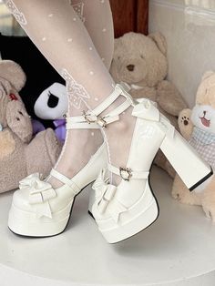 Cute High Heels For Kids Size 2, Cute Closed Toe Formal Heels, Formal Closed Toe Cute Heels, Cute Formal Closed Toe Heels, Lolíta Shoes, Cute Closed Toe Heels With Bow, Cute White Heels For Party, Cute White Party Heels, Cute White High Heeled Shoes