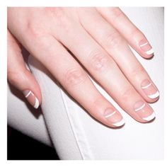 This minimal nail updates the french tip with the simple additional of a corresponding middle line. For that section, mimic the curve of your tip to get the cleanest look. Nail Art Mariage, French Manicure Nail Designs, Bridal Manicure, Manicured Nails, Gel Nails French, French Manicure Designs, Manicure Nail Designs, French Tip Nail Designs