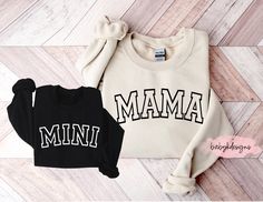 Mommy And Mini Shirt, Mommy And Daughter Shirts, Mama And Daughter Shirts, Mommy And Me Boutique, Mama Hoodie Ideas, Mommy And Me Matching Shirts, Mama Mini Sweatshirt, Mom And Mini Me Shirts, Mommy And Me Sweatshirt