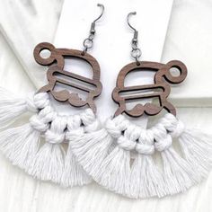 Christmas Santa Claus Earrings - Wood and Macrame Dangle Earrings | oak7west.com Wood Macrame Earrings, Glowforge Christmas Earrings, How To Make Wood Earrings, Christmas Macrame Earrings, Wood Christmas Earrings, Christmas Wood Earrings, Wooden Earrings Laser Cut, Christmas Laser Projects, Xtool S1 Project Ideas