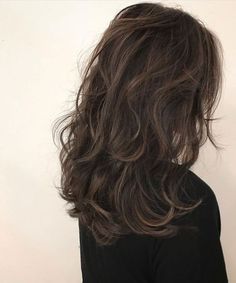 Layers Medium Length Hair Wavy, Layered Medium Length Hair Wavy, Heavy Layers Medium Hair Wavy, Medium Hairstyles For Thinning Hair, Hair Cuts With Lots Of Layers, Bra Strap Length Haircut, Wavy Hair With Layers Medium Length, V Cut Wavy Hair, Brown Low Lights Brunettes Dark Hair